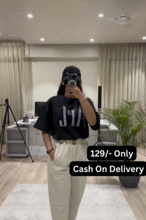 ✨ Oversized Tee + Cargo Pants = Perfect Combo! 🛍️