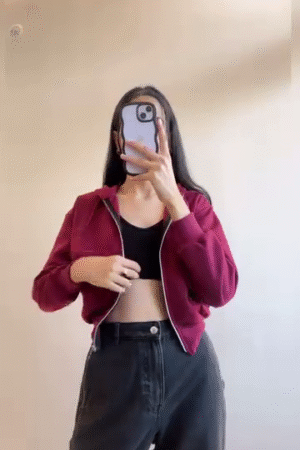 Trendy Women’s Hooded Sweatshirt | Cozy Winter & Casual Wear ❄️✨