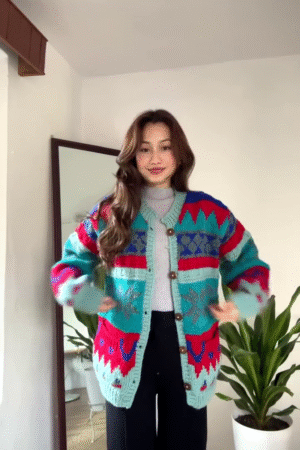 π§Ά Bold & Cozy β The Ultimate Cardigan Season Essential πβοΈ