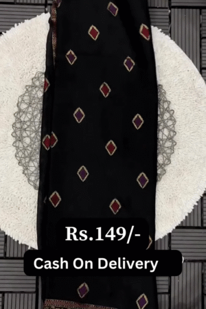 Golden Elegance: Look Mesmerizing in This Shimmering Saree – A Perfect Blend of Luxury and Glamour